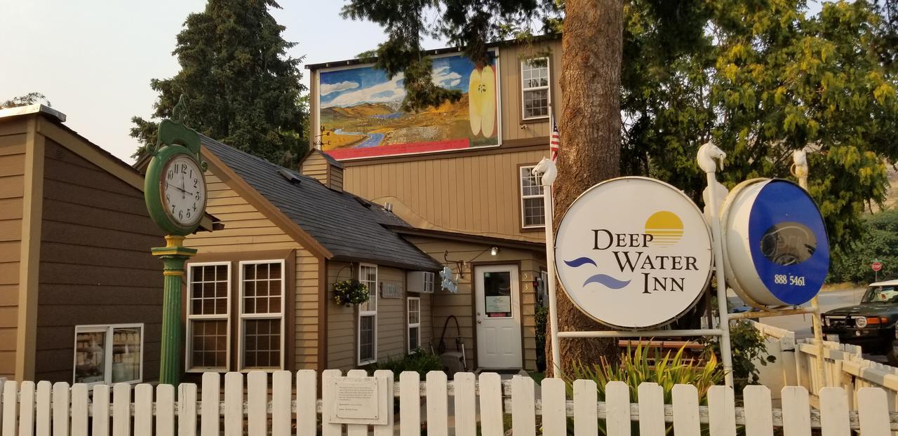 Deep Water Inn Chelan Exterior photo